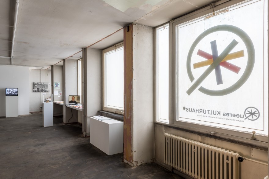 Installation View - Queeres Kulturhaus Archiv 3 + Doireann O’Malley Anders als die Andern, 2009